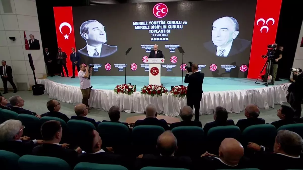 Bahçeli’den Anayasa Açıklaması