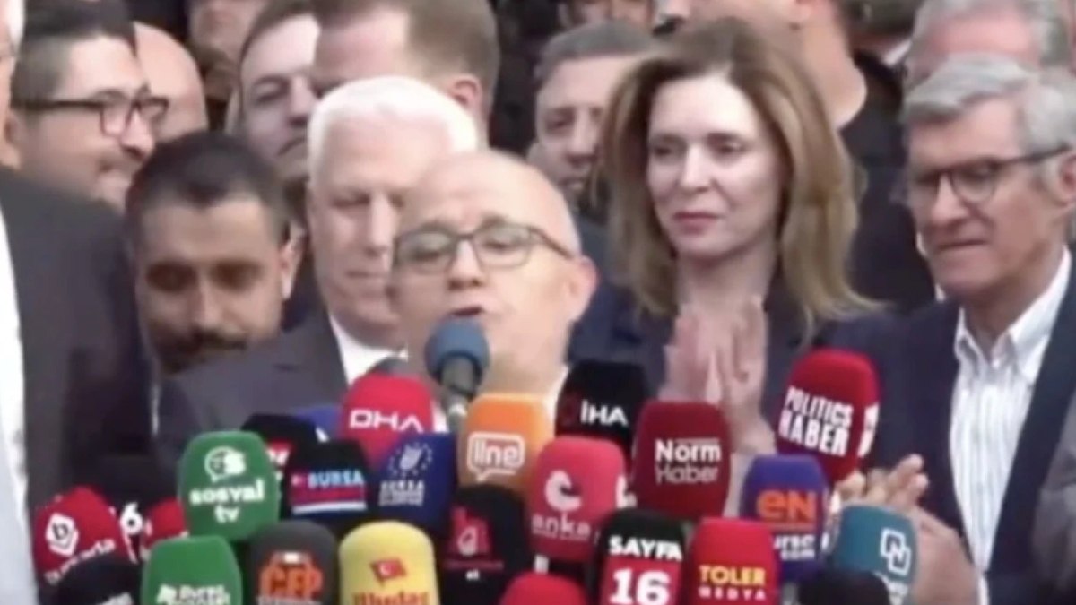 Mustafa Bozbey’in mazbata töreninde amigoluk yaptı: İl seçim kurulu müdürüne yeni görev