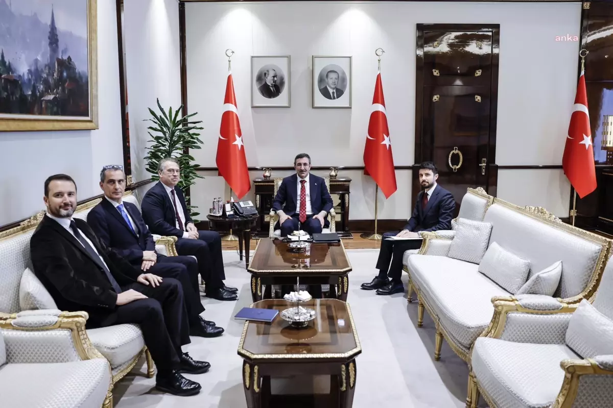 Yılmaz, AB Delegasyonu Başkanı ile Görüştü
