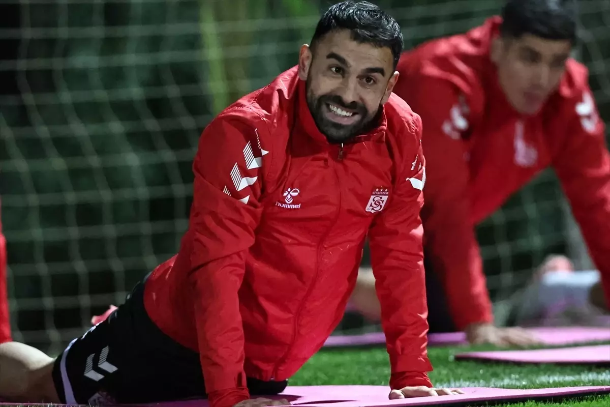 Sivasspor Antalya Kampına Başladı