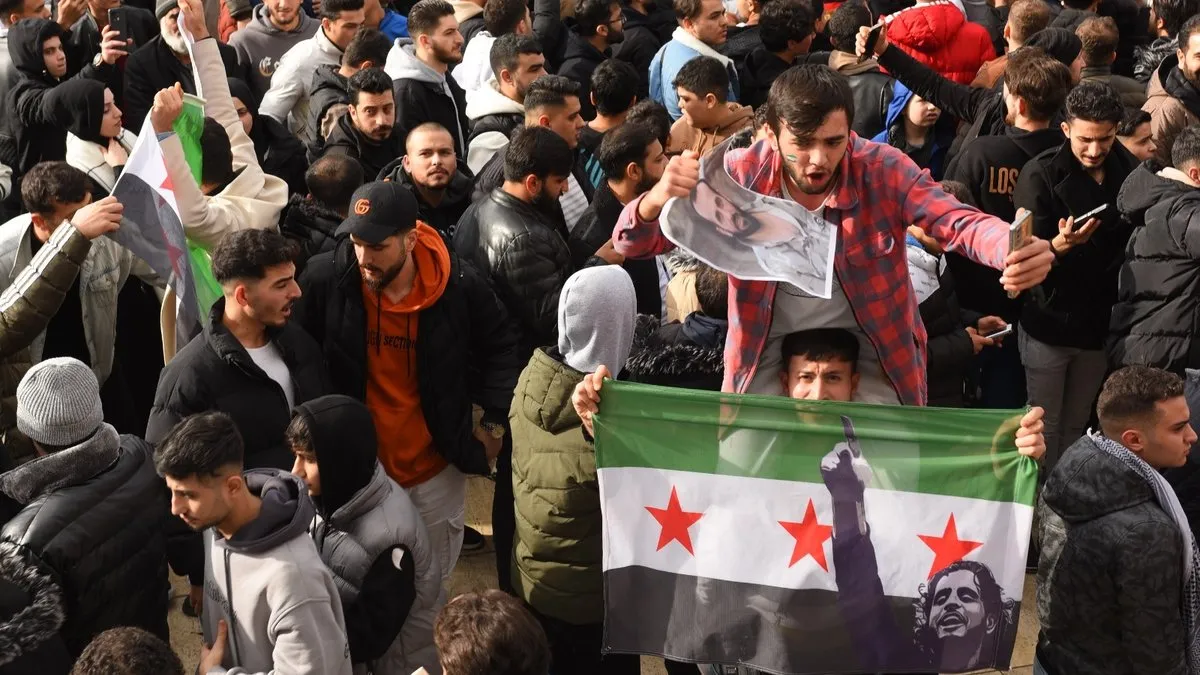 Suriye’de Esad diktatörlüğü çöktü: İstanbul’da Suriyeliler sevinçten sokağa döküldü