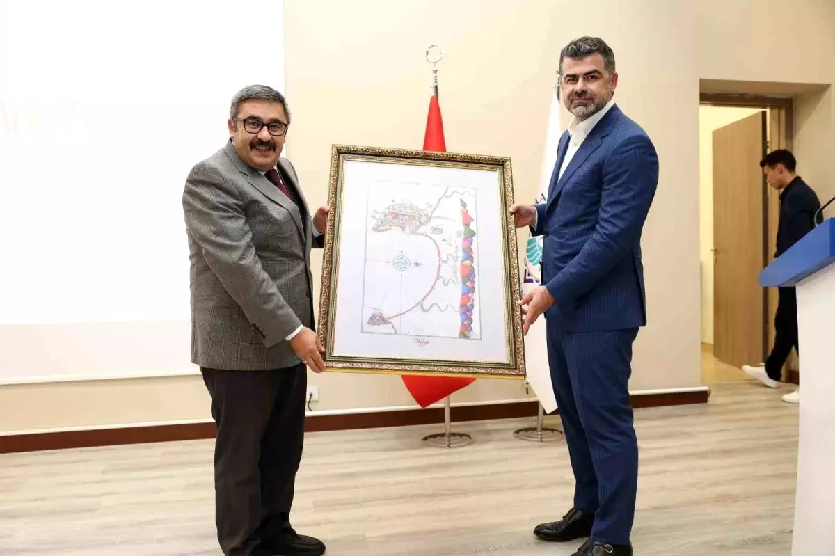 THY Genel Müdür Yardımcısı Abdulkerim Çay, ALKÜ’de Kariyer Fırsatlarını Anlattı